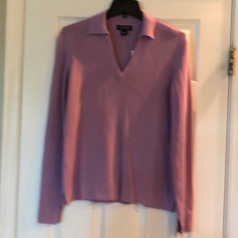 Lavender top w/ collar, small v neck, long sleeve